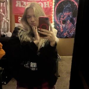 Meet your Posher, Skylar